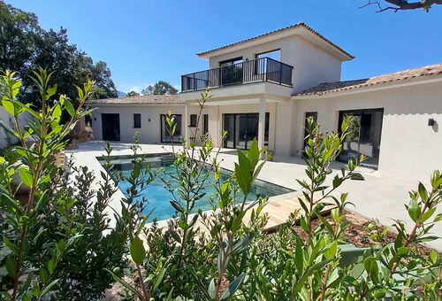 Villa to rent near the beach of Pinarello.