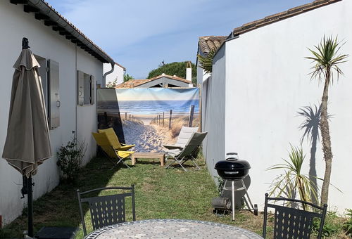 Angenehmes Haus komplett renoviert mit großem privaten und umzäunten Garten