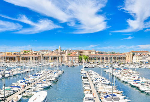 Next to the Huiles square in Marseille.