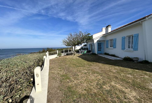 Belle maison avec jardin clos face à la plage des lutins à l'Herbaudière...