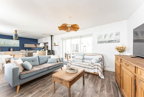 Pretty holiday home, located 500 meters from Montamer beach.