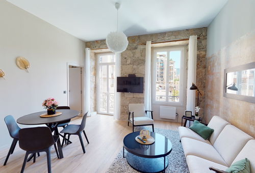 Very pleasant apartment in the Old Port of Nice