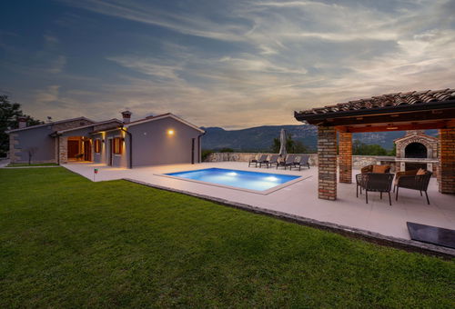 Villa Lilium mit privatem Pool und Wellness