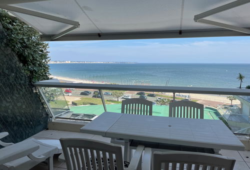 Sea front apartment in Casino district - La Baule