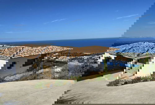 Superb new house on the heights of Solenzara with sea view and private pool -...