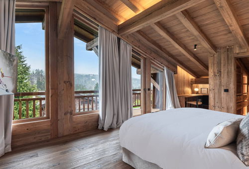 Magnifique chalet à la décoration contemporaine avec salle de cinema et coin...