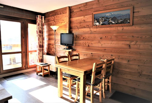 Cosy mountain style decorated studio, refurbished in 2011-2012
