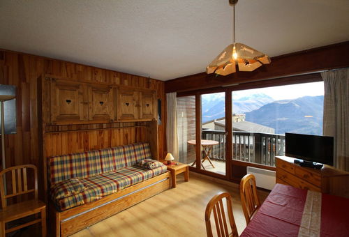 Ski to door spacious and well-equipped studio
