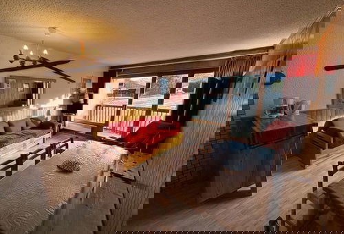 Spacious well-equipped duplex with 2 bedrooms and 2 bathrooms, in ski to door...