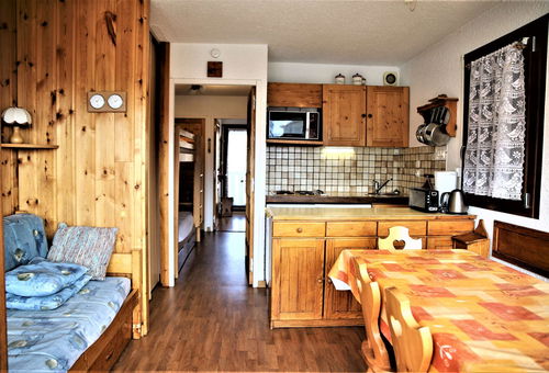 Nicely decorated and well-equipped apartment with a double bed bedroom, in...