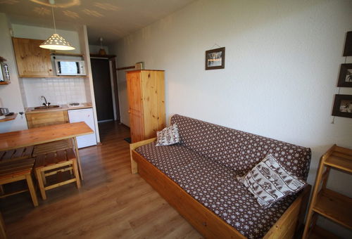 Nicely decorated and well-equipped studio in calm residence, renovated