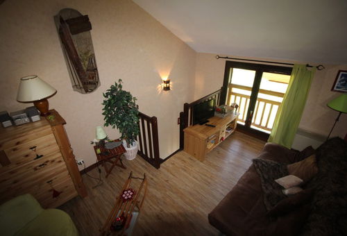 Beautiful well-equipped and nicely decorated triplex apatrment, with one...