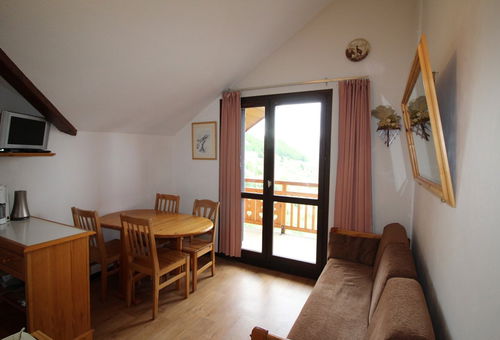 Convenient studio with a double bed in mezzanine