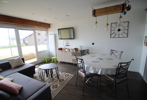 Magnificent apartment completely renovated, decorated with taste and care,...
