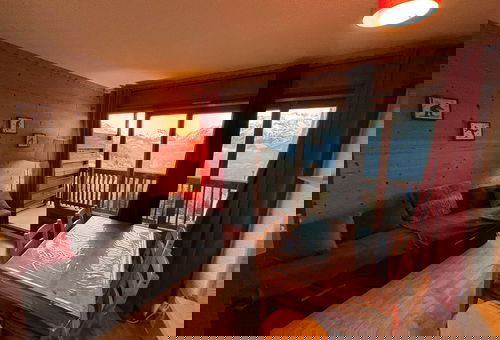 Nicely decorated apartment in calm ski to door residence close to all amenities