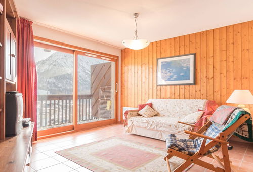 Large apartment for 6 people in the heights of Montgenevre (05),...