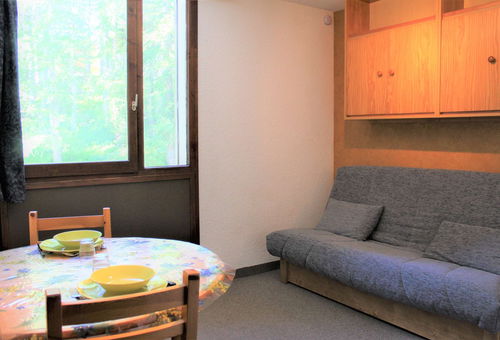Vars Les Claux (05) - Ski Soleil Residence - Resort center Apartment...