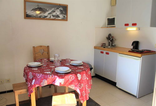 Vars Sainte Marie (05) - Les Colchiques Residence - close to slopes and...