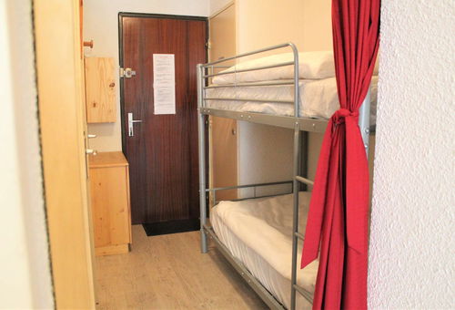 Vars Les Claux (05) - Ski Soleil Residence - Resort center Apartment...