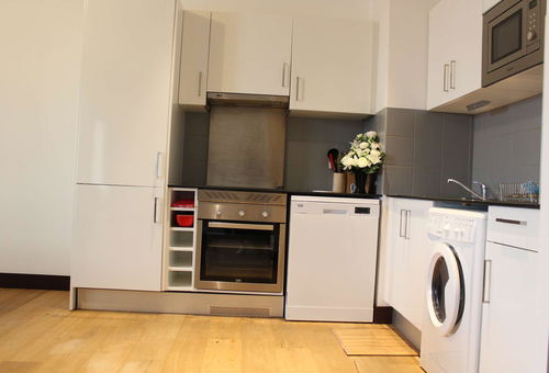ROCHEFORT 17 - CURE - 16 RUE BAZEILLE T3 - approximately 80 m² - up to 4...