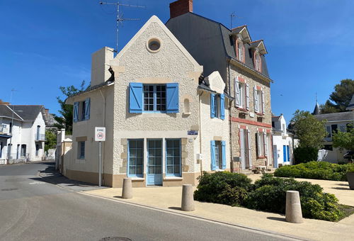 Charming house a stone's throw from Nau Beach - Le iguen