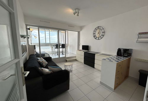 Saint Jean de Monts (85) - Estacade district - Residence Arc En Ciel
1 room...