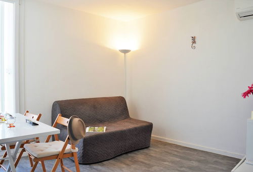 Le Lavandou (83) - Center - Residence Les Roses Lauriers Apartment 2...