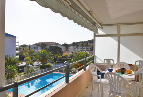LE LAVANDOU (83) - GRAND JARDIN DISTRICT - LE RIVIERA Apartment - 38 m²...