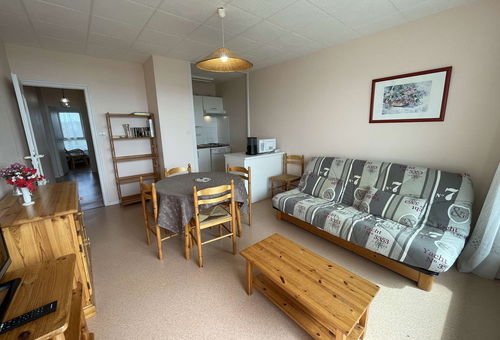 Saint Jean de Monts (85) - Estacade district - Residence Marina 6
2-room...