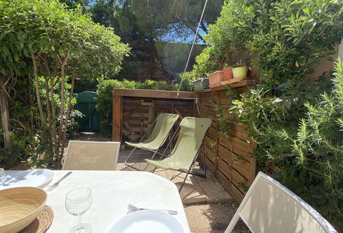 Gruissan (11) - Right bank - Résidence Port Sud 1 room cabin apartment...