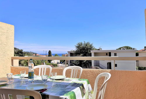 LE LAVANDOU (83) - SAINT CLAIR - RESIDENCE LA PLAGE D&#39;OR APARTMENT 2...
