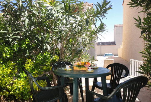 Saint Pierre la Mer (11) - Vigie district - Mer Indigo residence - Side...