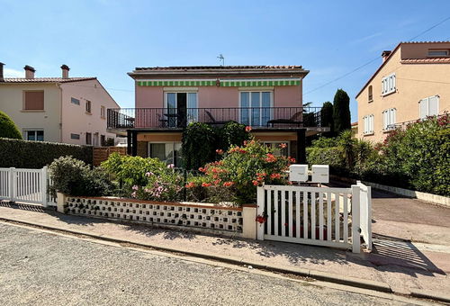 SOREDE (66) - Village District - Apartment in house 4-room apartment...
