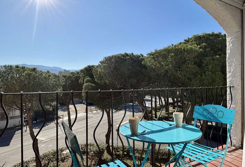 Residence type regional, 2 floors / D
. A 150 m beach. Shops and car parks...