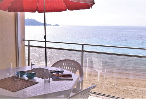 LE LAVANDOU- CAVALIERE (83) - RESIDENCE LE NEPTUNE Apartment 60 m²...