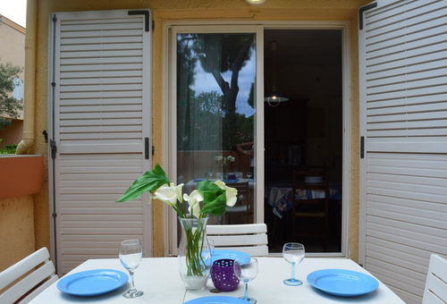 Small Group 2 floors of residences located in a pine forest from 20 m to 350...