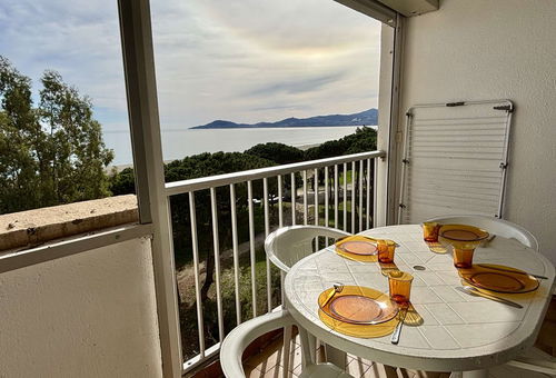 Argeles Sur Mer (66) - Front de Mer - Résidence Horizon 
Appartement  Studio...