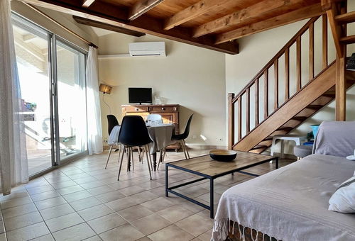 Between beach and village, Residence LE COLLEGE 2 floors on the RDC, 2 km...
