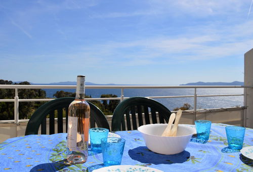 CAVALIERE (83) - VILLA DU CAP
STUDIO CABINE MEZZANINE - 40m² environ -...