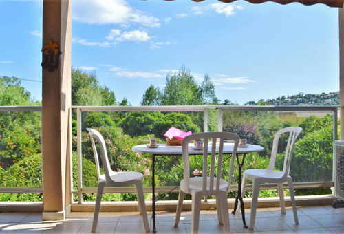 Le Lavandou (83) - Saint Clair - Les Amandiers 2-room apartment - 50 m²...
