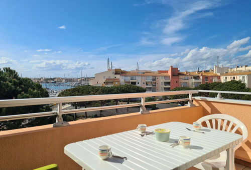 Cap d'Agde (34) - Quartier  Port - Résidence Le Pharo
2 pièces - 36 m²...