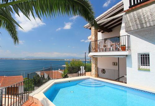Villa 4 bedroom