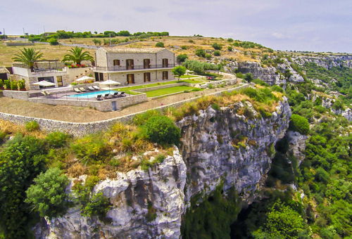 Villa 7 bedroom Modica