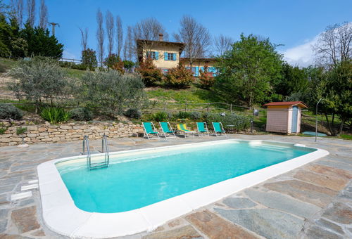 Villa 7 bedroom Cossano Belbo