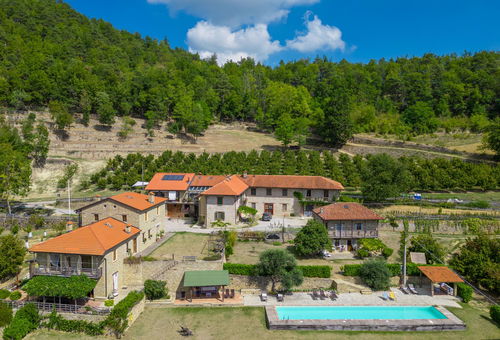 Villa 6 bedroom Cortemilia