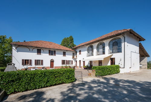 Apartment 3 bedroom Asti