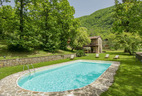 Haus 5 Zimmer Piazza Al Serchio