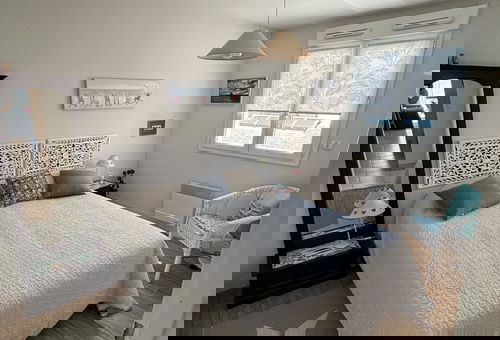 Apartment in a resort with pool close to the city center and the beach -...