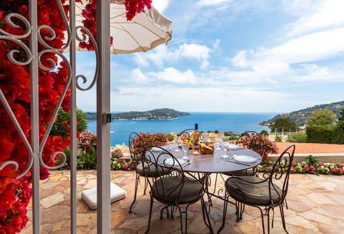 Sea view, beach nearby, house to rent in Villefranche sur Mer