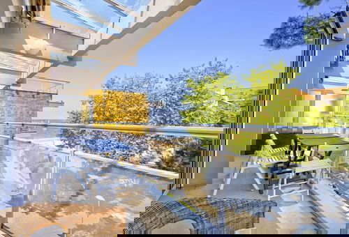 Direct access to the beach